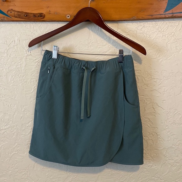 COPY - Patagonia Fleetwith Skort skirt - Picture 2 of 4